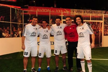 Tinelli le ganó a los Valientes en el debut del showbol Tinelli le ganó a los Valientes en el debut del showbol