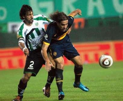 Banfield aplastó a Boca y se coronó como el mejor equipo de la temporada Banfield aplastó a Boca y se coronó como el mejor equipo de la temporada