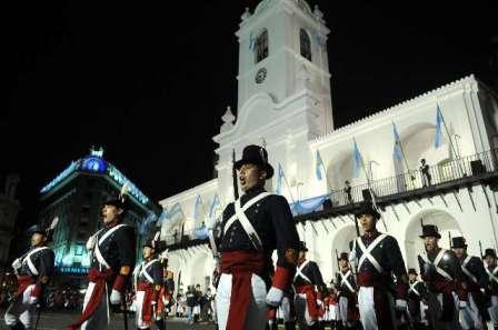 Se realizó un emotivo cambio de guardia de Patricios en el Cabildo