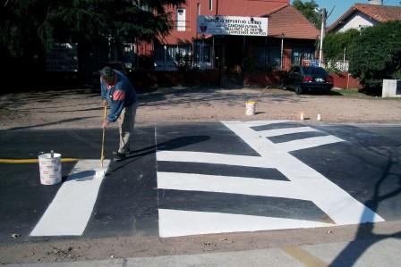 Tareas de mejora y mantenimiento del mobiliario urbano en Tigre
