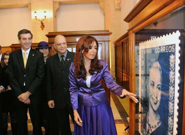 La Presidenta inauguró el Centro Cultural Bicentenario La Presidenta inauguró el Centro Cultural Bicentenario