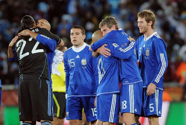 Argentina le ganó a Grecia y se asegura el primer puesto del grupo B Argentina le ganó a Grecia y se asegura el primer puesto del grupo B