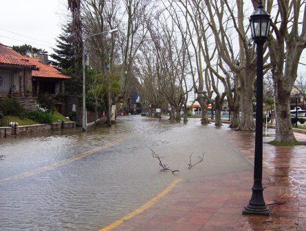 Paseo Vidal Molina bajo el agua Paseo Vidal Molina bajo el agua