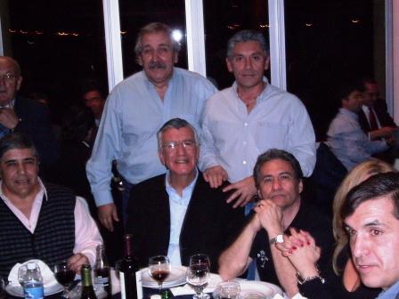 el Presidente del HCD de San Fernando, Dr. Diego Herrera, el Concejal del PJ, “Chacho” Giménez y el Secretario del cuerpo deliberativo, Juan Carlos Aspitia el Presidente del HCD de San Fernando, Dr. Diego Herrera, el Concejal del PJ, “Chacho” Giménez y el Secretario del cuerpo deliberativo, Juan Carlos Aspitia