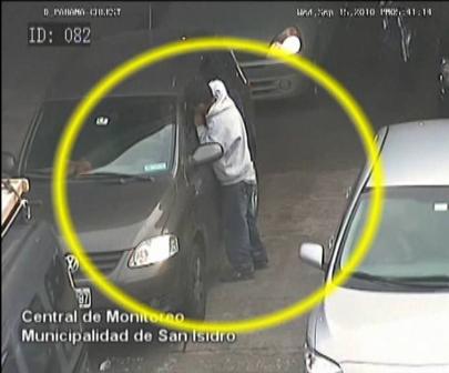 Detuvieron a joven que robaba a automovilistas en Paraná y Panamericana Detuvieron a joven que robaba a automovilistas en Paraná y Panamericana