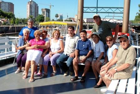 300 abuelos arrancaron el año con un viaje de paseo a la Colonia de Empleados del Banco Provincia sobre el Río Capitán 300 abuelos arrancaron el año con un viaje de paseo a la Colonia de Empleados del Banco Provincia sobre el Río Capitán