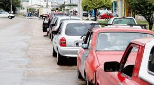 Largas colas en la zona norte para sacar la VTV por el recambio de quincena Largas colas en la zona norte para sacar la VTV por el recambio de quincena