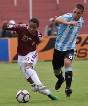 Argentina clasifica con lo justo y Uruguay golea y revive en el Sub-20. Argentina clasifica con lo justo y Uruguay golea y revive en el Sub-20.