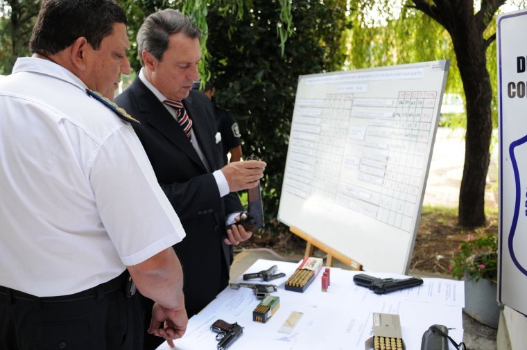 El ministro de Justicia y Seguridad, Ricardo Casal, y el superintendente General de la Policía, Juan Carlos Paggi, supervisaron operativos en la zona norte del Gran Buenos Aires El ministro de Justicia y Seguridad, Ricardo Casal, y el superintendente General de la Policía, Juan Carlos Paggi, supervisaron operativos en la zona norte del Gran Buenos Aires