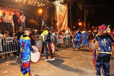 Una multitud disfrutó del inicio de los festejos del carnaval en Benavídez