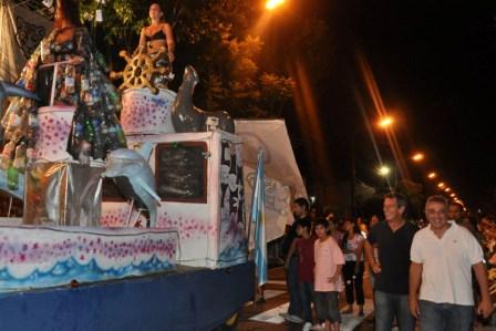 Miles de personas disfrutaron el cierre del carnaval en Tigre Centro Miles de personas disfrutaron el cierre del carnaval en Tigre Centro