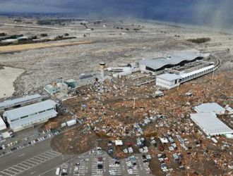 Japón conmemora con un minuto de silencio el sismo y el tsunami de 2011 Japón conmemora con un minuto de silencio el sismo y el tsunami de 2011