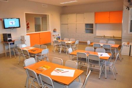 Se inauguró el nuevo Jardín de Infantes, la plaza y los asfaltos de Bancalari () 
