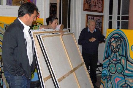El Intendente Massa apreció las obras que serán parte de la nueva muestra del artista uruguayo en el MAT El Intendente Massa apreció las obras que serán parte de la nueva muestra del artista uruguayo en el MAT