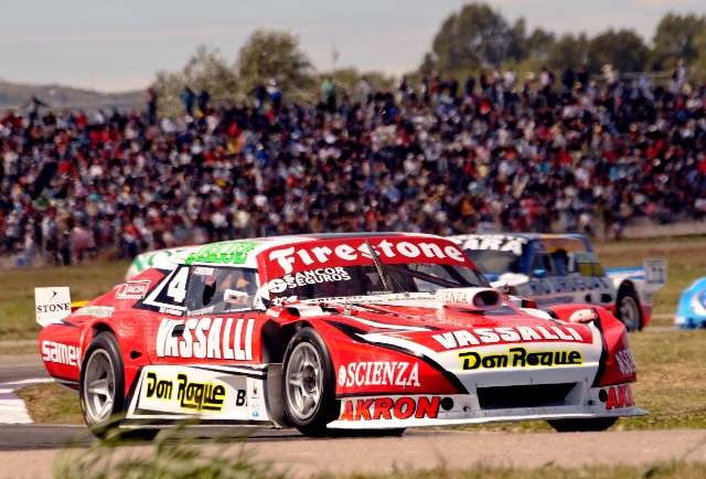 Matias Rossi se quedó en San Luis con la tercera final del año de Turismo Carretera Matias Rossi se quedó en San Luis con la tercera final del año de Turismo Carretera
