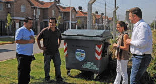 Instalan contenedores para reciclar basura en Pablo Nogués Instalan contenedores para reciclar basura en Pablo Nogués