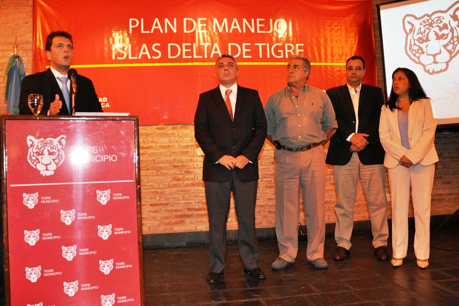 Sergio Massa junto a los Presidentes de los principales Bloque Politicos de Tigre Sergio Massa junto a los Presidentes de los principales Bloque Politicos de Tigre