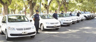 Entregan 10 móviles nuevos a la Policía de Campana Entregan 10 móviles nuevos a la Policía de Campana