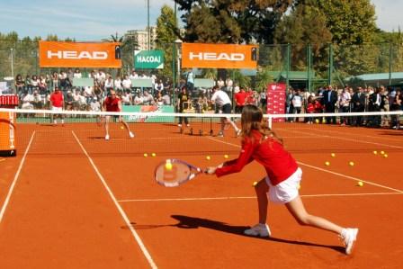 Agassi y Courier brindaron una clinica de Tenis en Tigre 