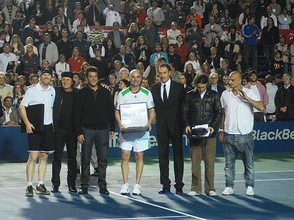 Sampras, Agassi y Courier le dieron brillo a la noche de Tigre Sampras, Agassi y Courier le dieron brillo a la noche de Tigre
