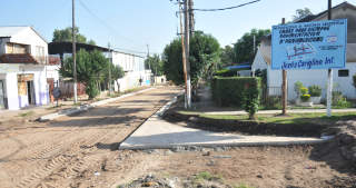 Asfalto de la calle Cabo Sosa en Grand Bourg Asfalto de la calle Cabo Sosa en Grand Bourg
