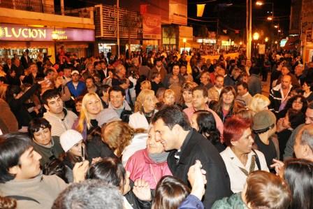 Massa inauguró un renovado centro comercial en Don Torcuato