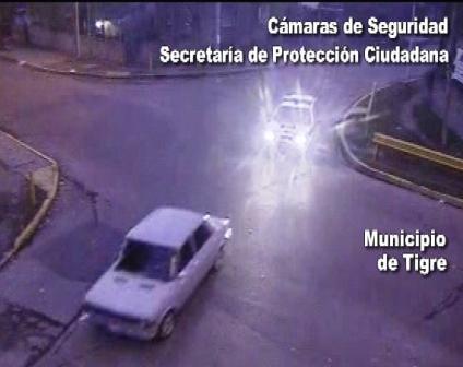 Tigre: Las cámaras lo atrapan por robar su propio auto Tigre: Las cámaras lo atrapan por robar su propio auto