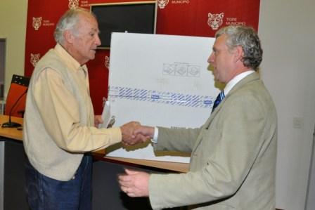 El secretario de Ingresos Públicos, Daniel Chillo, encabezó hoy un nuevo sorteo del programa de estímulos e incentivos del municipio de Tigre El secretario de Ingresos Públicos, Daniel Chillo, encabezó hoy un nuevo sorteo del programa de estímulos e incentivos del municipio de Tigre