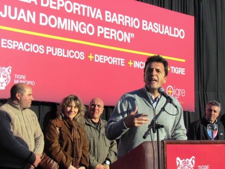 Massa inauguró la Plaza Deportiva Juan Domingo Perón en Don Torcuato  