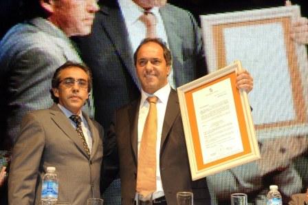 El Intendente Municipal, Sandro Guzmán, junto al Gobernador de la Provincia de Buenos Aires El Intendente Municipal, Sandro Guzmán, junto al Gobernador de la Provincia de Buenos Aires