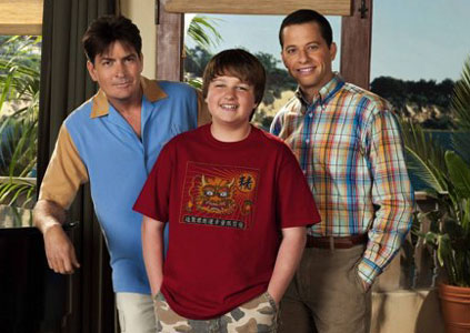 Charlie Sheen sufrió un revés judicial en su embestida contra Two and a Half Men Charlie Sheen sufrió un revés judicial en su embestida contra Two and a Half Men