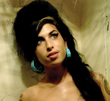 Familiares y amigos despidieron a Amy Winehouse