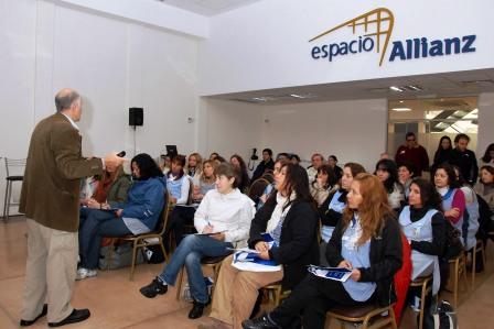 Prevención de incendios para los más chicos, una iniciativa junto a la empresa Allianz Prevención de incendios para los más chicos, una iniciativa junto a la empresa Allianz