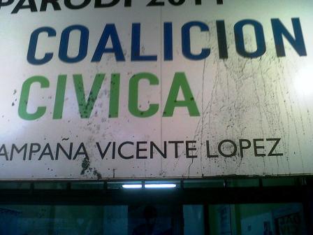 Parodi denuncia que agrupaciones Kirchneristas enchastraron el local de la Coalición Cívica en Vicente López Parodi denuncia que agrupaciones Kirchneristas enchastraron el local de la Coalición Cívica en Vicente López