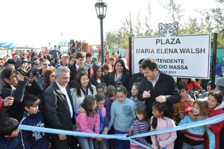 Rincón de Milberg ya disfruta de su nueva plaza “María Elena Walsh”