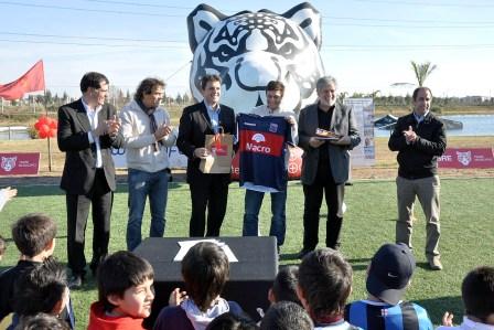 La fundación de Javier Zanetti y el Municipio de Tigre lanzaron el programa El deporte nos iguala La fundación de Javier Zanetti y el Municipio de Tigre lanzaron el programa El deporte nos iguala