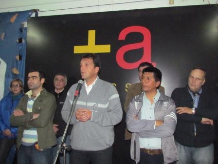 Massa participó de un acto un acto con el movimiento Evita de Tigre Massa participó de un acto un acto con el movimiento Evita de Tigre