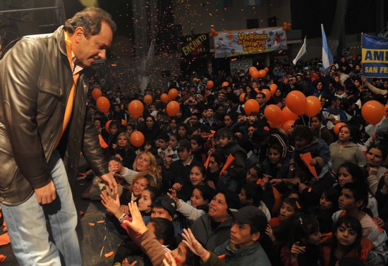 Scioli desarrolló en San Fernando una intensa agenda con eje en infraestructura Scioli desarrolló en San Fernando una intensa agenda con eje en infraestructura