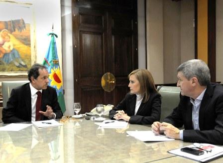 Scioli se reunió con la futura Ministra de Educación Silvina Gvirtz Scioli se reunió con la futura Ministra de Educación Silvina Gvirtz