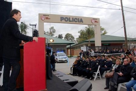 Massa inauguró la nueva subcomisaría de Baires Bancalari