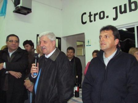 Massa acompaño a Andreotti en una cena de jubilados en San Fernando Massa acompaño a Andreotti en una cena de jubilados en San Fernando