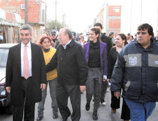 Amieiro caminó los barrios La Esperanza y San Rafael Amieiro caminó los barrios La Esperanza y San Rafael
