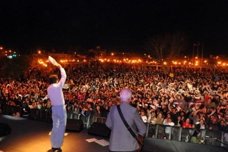 El Talar festejó con recital de Palito Ortega la concreción de nuevas obras El Talar festejó con recital de Palito Ortega la concreción de nuevas obras