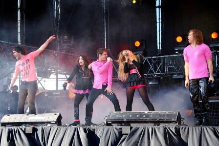 TeenAngels y Howie D serán los teloneros de Britney Spears en La Plata TeenAngels y Howie D serán los teloneros de Britney Spears en La Plata