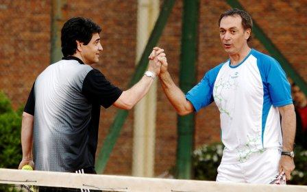 Jorge Macri y Batata Clerc en una clase abierta de tenis Jorge Macri y Batata Clerc en una clase abierta de tenis