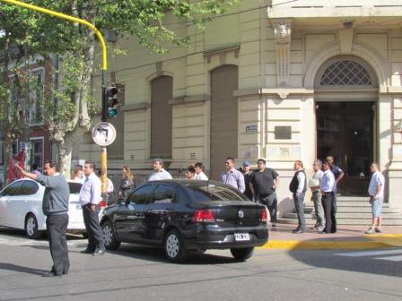 protesta de choferes en la fiscalía protesta de choferes en la fiscalía