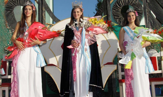 Carla Iriarte es la nueva Reina Nacional de la Flor Carla Iriarte es la nueva Reina Nacional de la Flor
