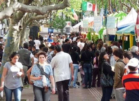 Más de 100.000 personas visitaron la Feria de las Colectividades en San Fernando Más de 100.000 personas visitaron la Feria de las Colectividades en San Fernando