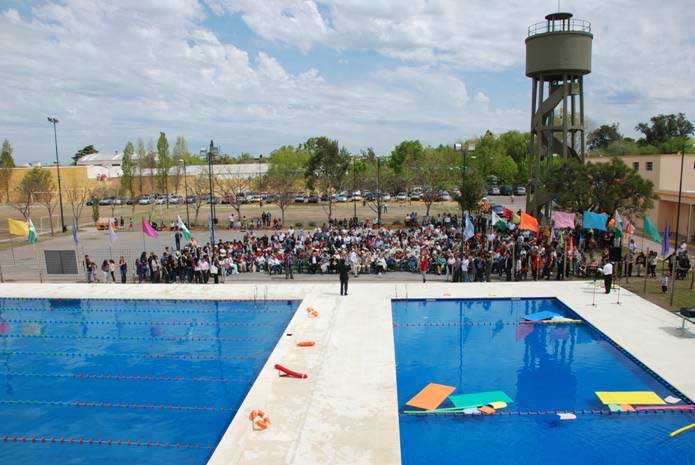 Posse inauguró natatorios en el campo N° 5 de Villa Adelina Posse inauguró natatorios en el campo N° 5 de Villa Adelina