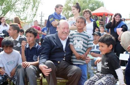 Osvaldo Amieiro, encabezó la apertura del nuevo espacio de juegos de la Plaza Alvear